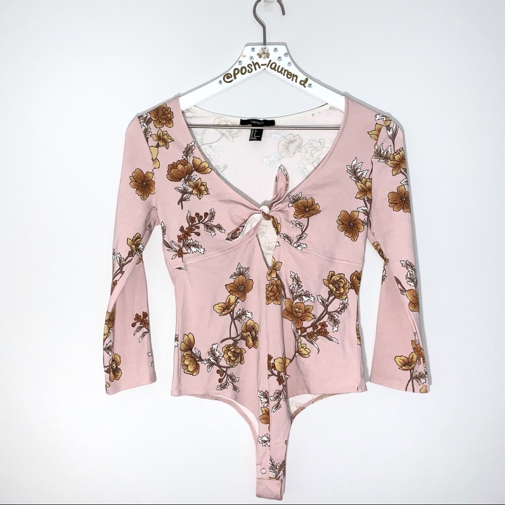 Floral Long-Sleeve Keyhole Bodysuit
